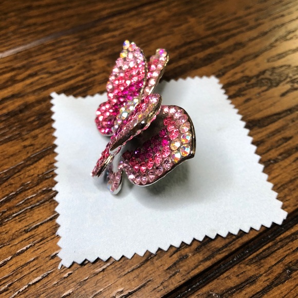 Large Swarovski Crystal Butterfly Ring 6+ - Picture 3 of 7